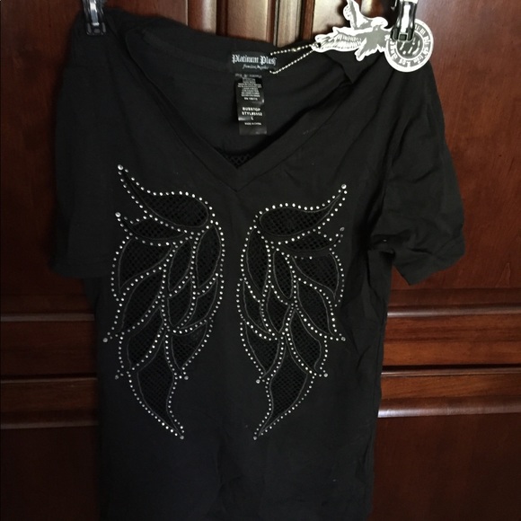 Ladies cutout wings top - Picture 1 of 7